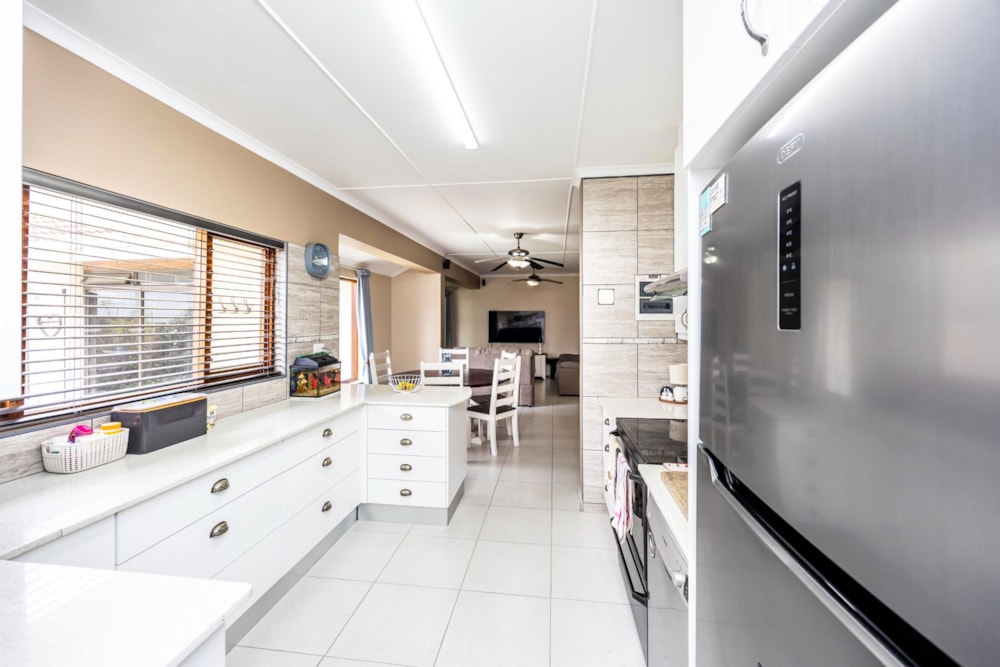 House for sale in Beacon Bay - 1EZ1711969 House for sale in Beacon Bay - 1EZ1711969