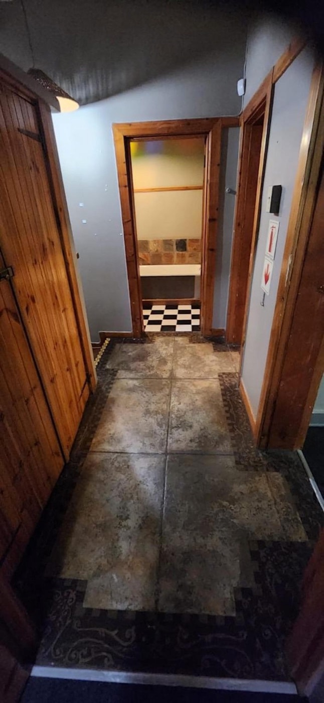 Commercial office to rent in Westdene, Bloemfontein - 1BX1710424 Commercial office to rent in Westdene, Bloemfontein - 1BX1710424