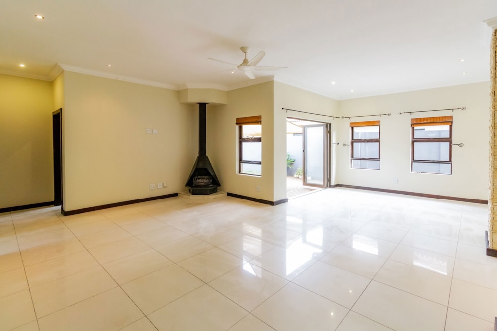 House let in The Islands Estate - 1HR1711434 House let in The Islands Estate - 1HR1711434