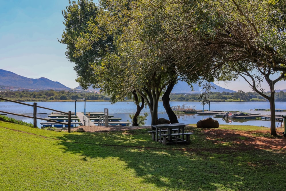 Security estate home for sale in The Coves - 1HR1710436 Security estate home for sale in The Coves - 1HR1710436