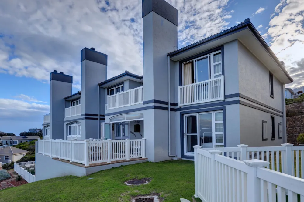 Apartment for sale in Pinnacle Point Golf Estate - 1MB1710597