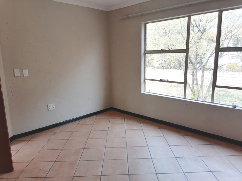 Townhouse for sale in Glen Marais - KTP1713497 Townhouse for sale in Glen Marais - KTP1713497