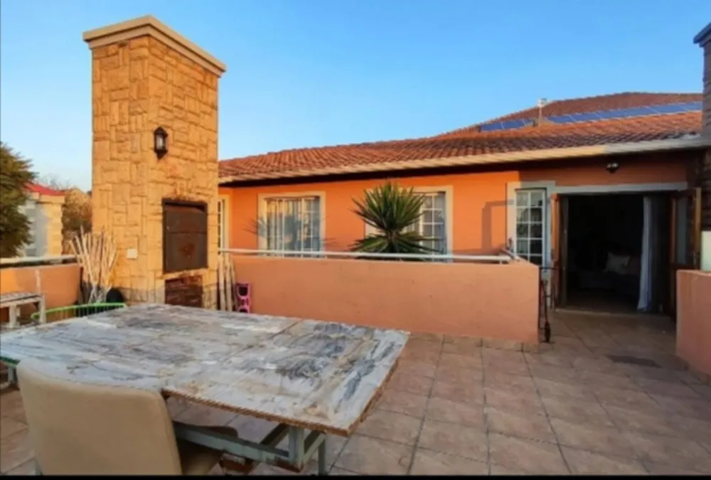 Townhouse for sale in Glen Marais - KTP1710353 Townhouse for sale in Glen Marais - KTP1710353