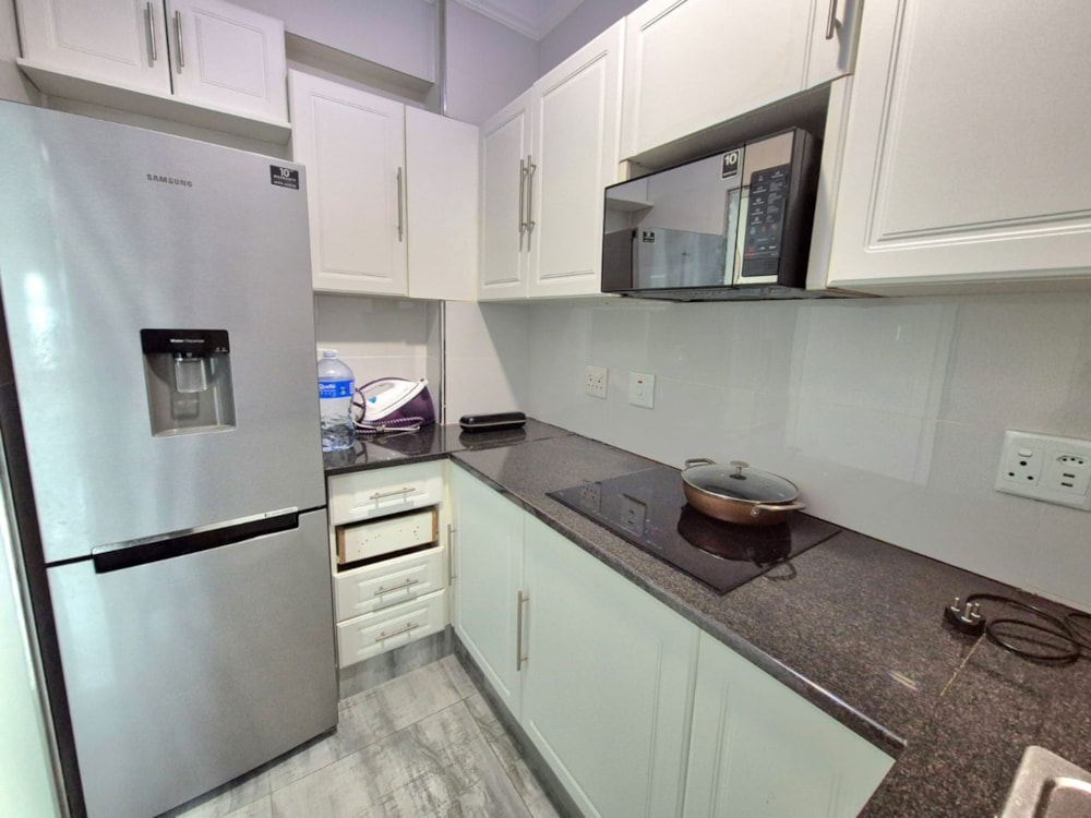 Studio apartment for sale in South Beach Durban - 1DA1712647 Studio apartment for sale in South Beach Durban - 1DA1712647