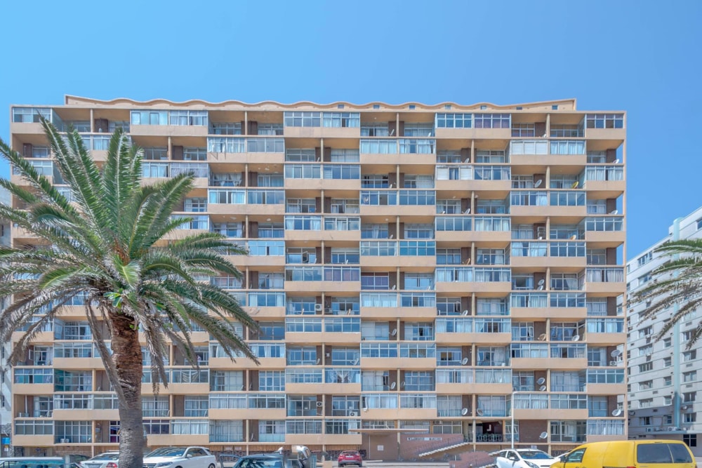 Apartment for sale in South Beach Durban - 1DA1710105 Apartment for sale in South Beach Durban - 1DA1710105