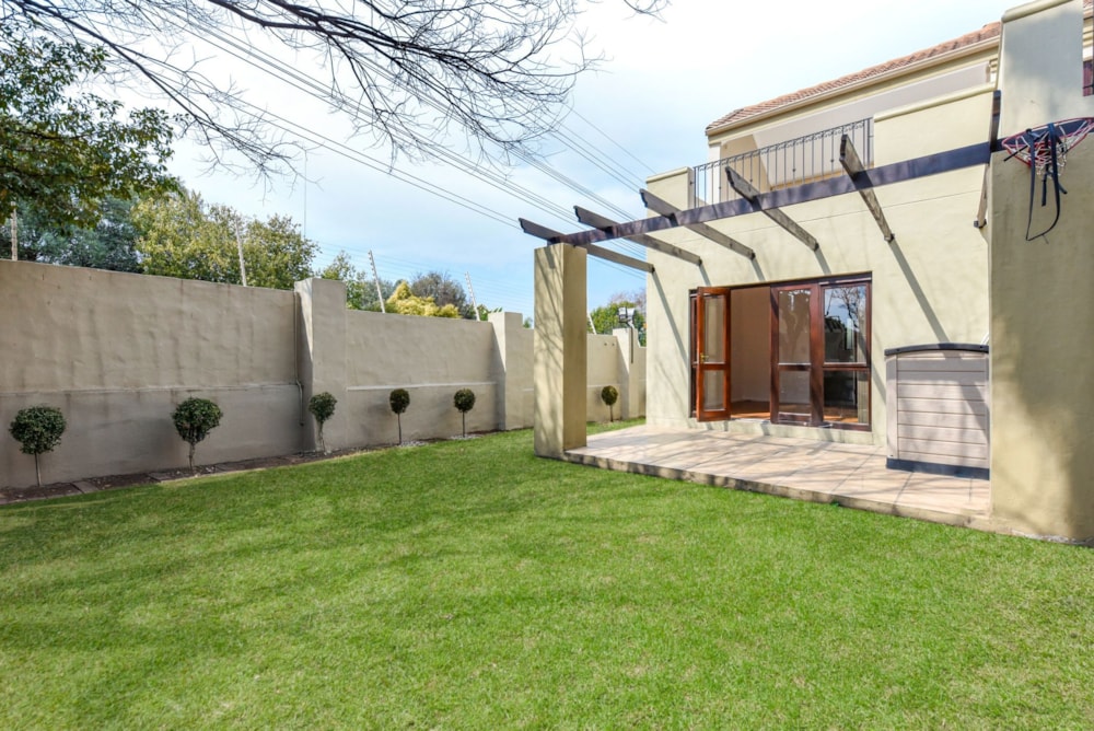 Townhouse for sale in Lonehill - FW1711818 Townhouse for sale in Lonehill - FW1711818