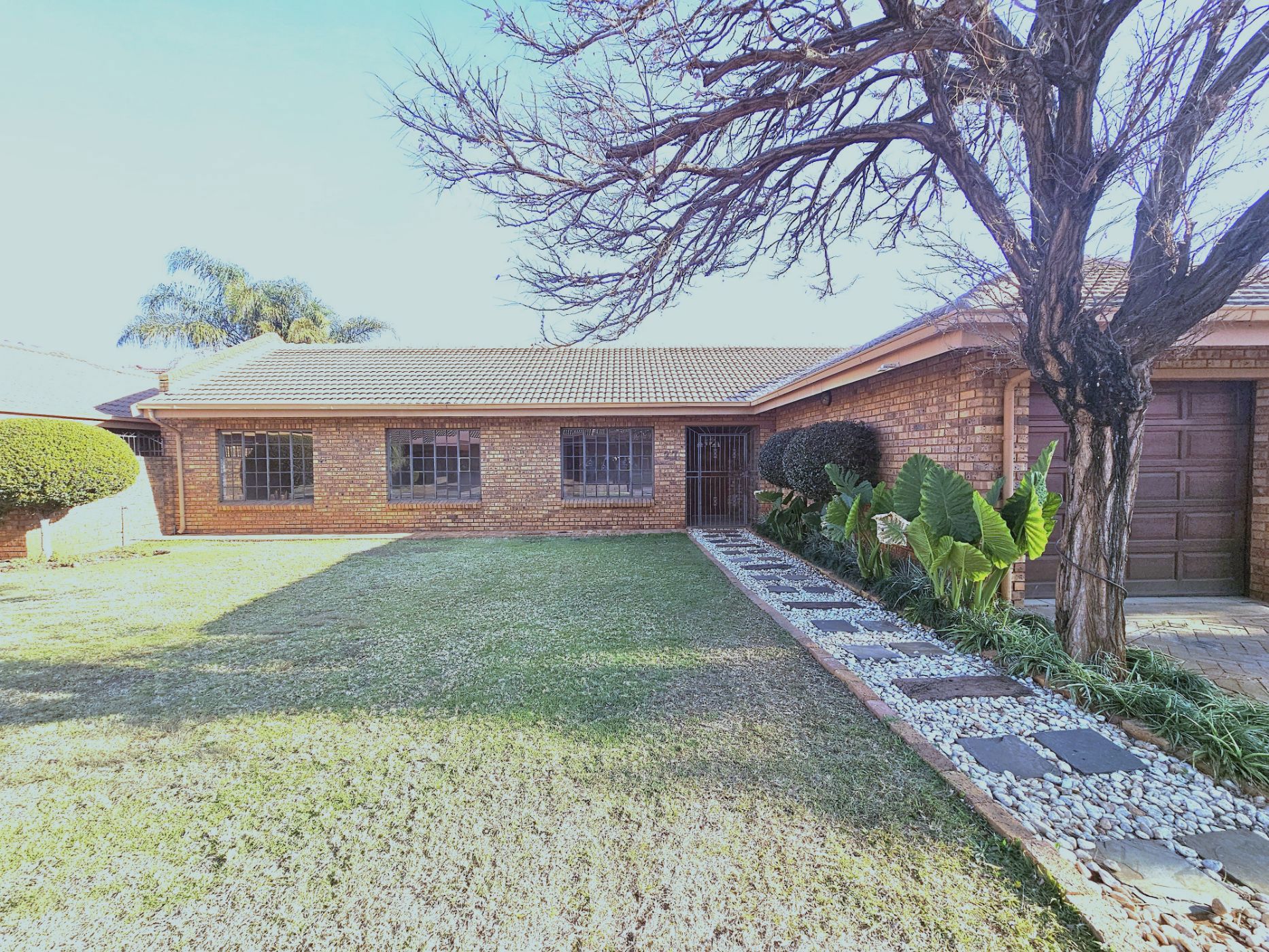 Security complex home sold in Melodie - 1HR1702146