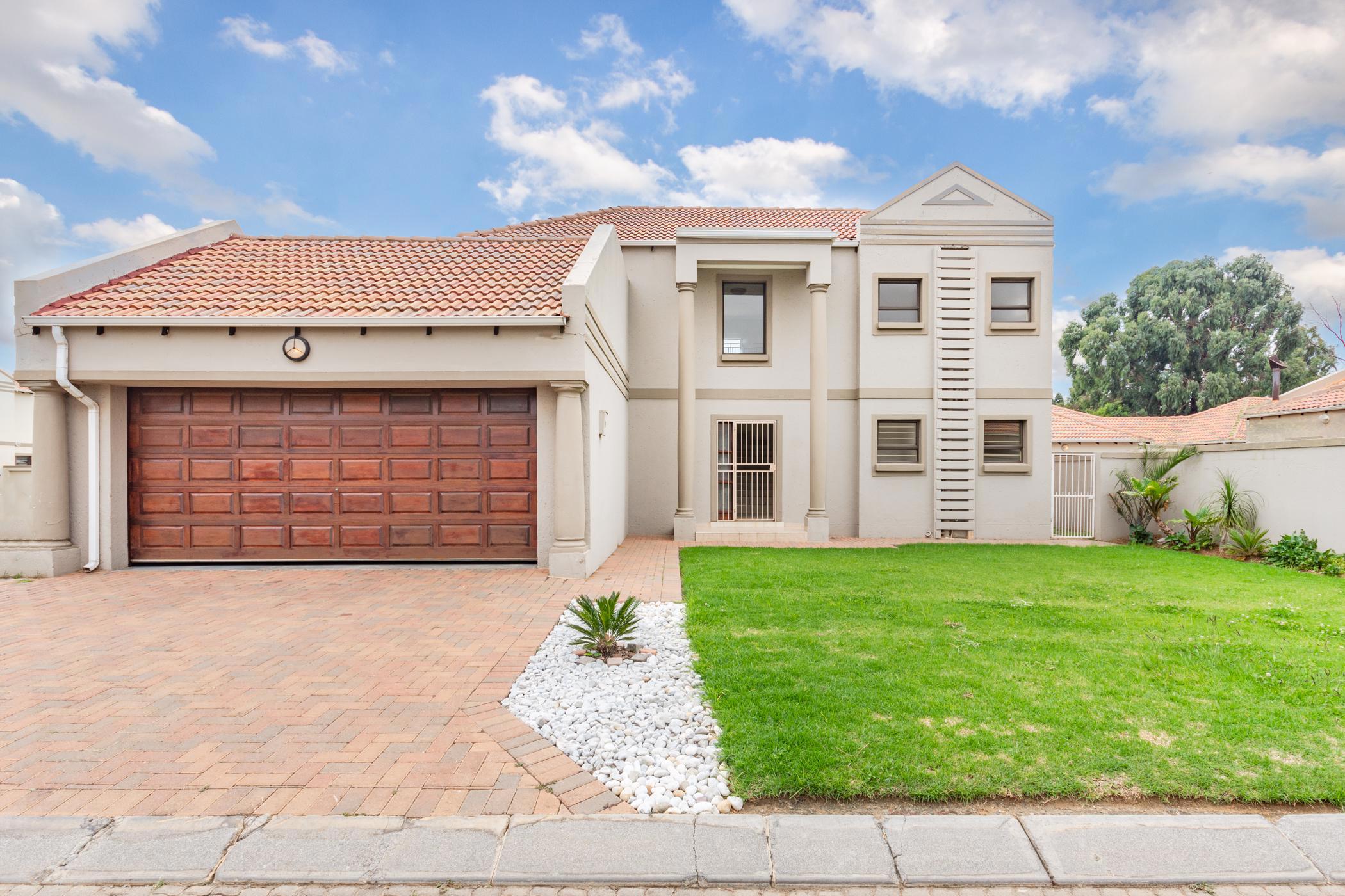 House for sale in Pomona - KTP1710157