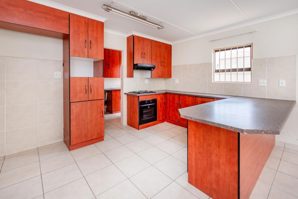 House for sale in Pomona - KTP1710157