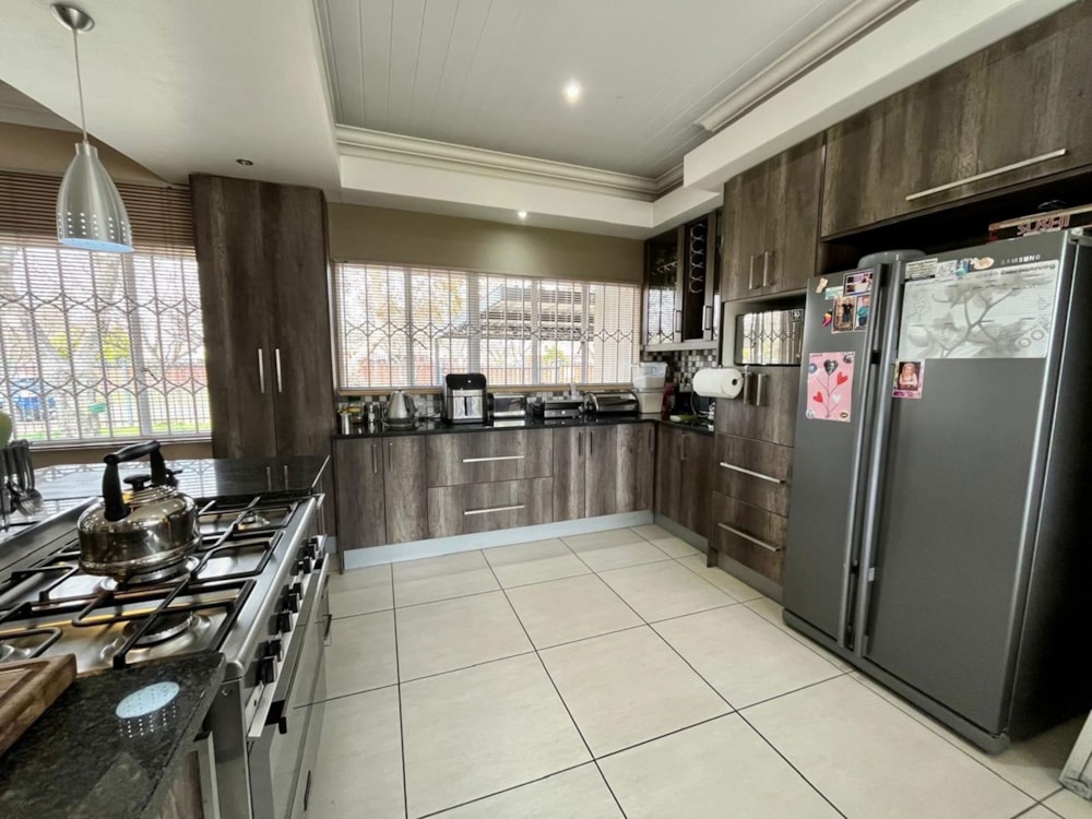 House for sale in Bayswater - 1BX1711617