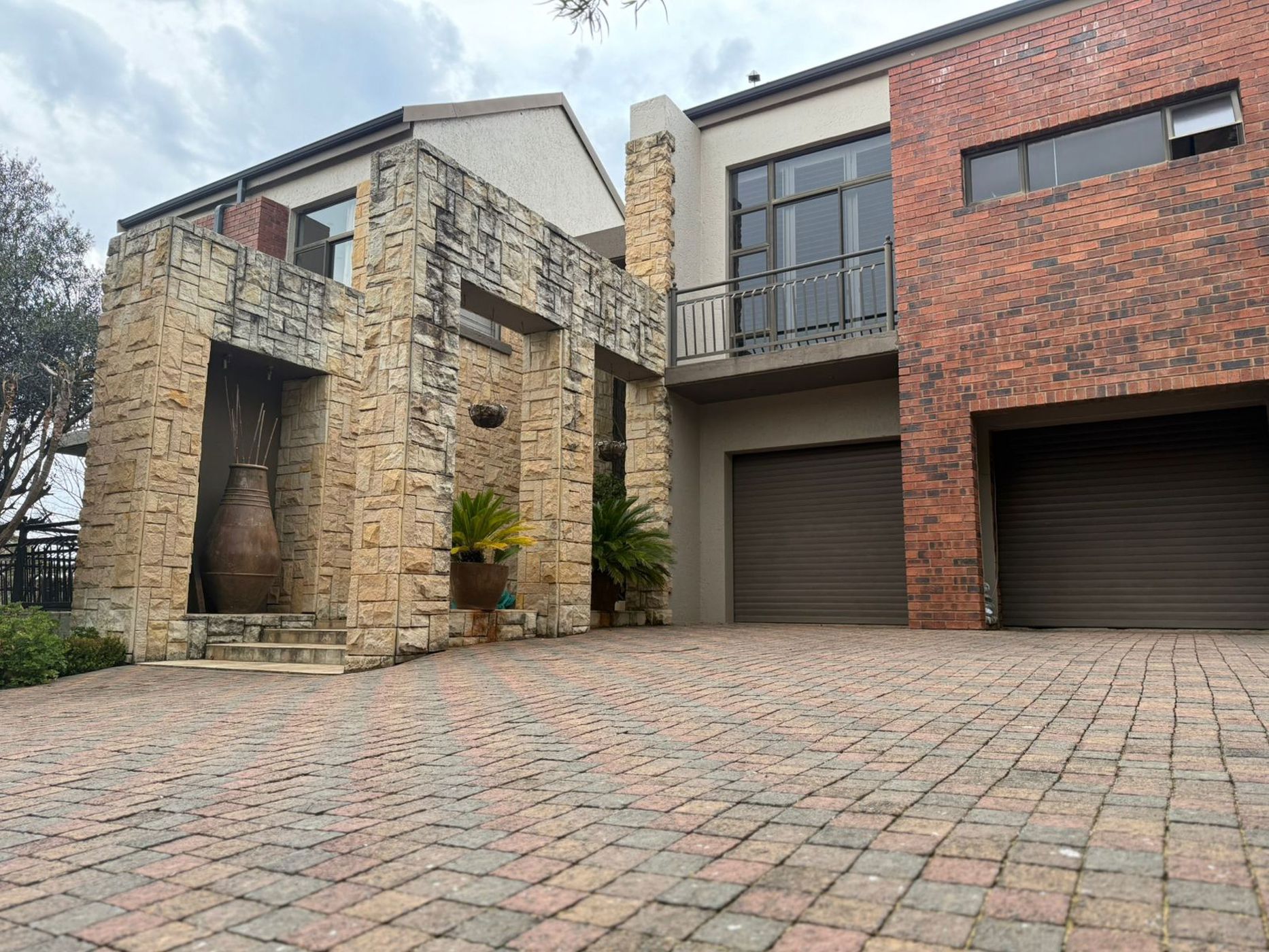 House for sale in Oubos Estate - 1BX1711580