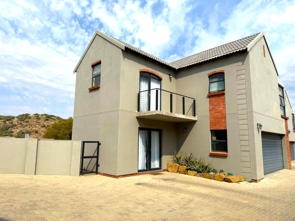 Townhouse for sale in Woodland Hills Bergendal - 1BX1711800