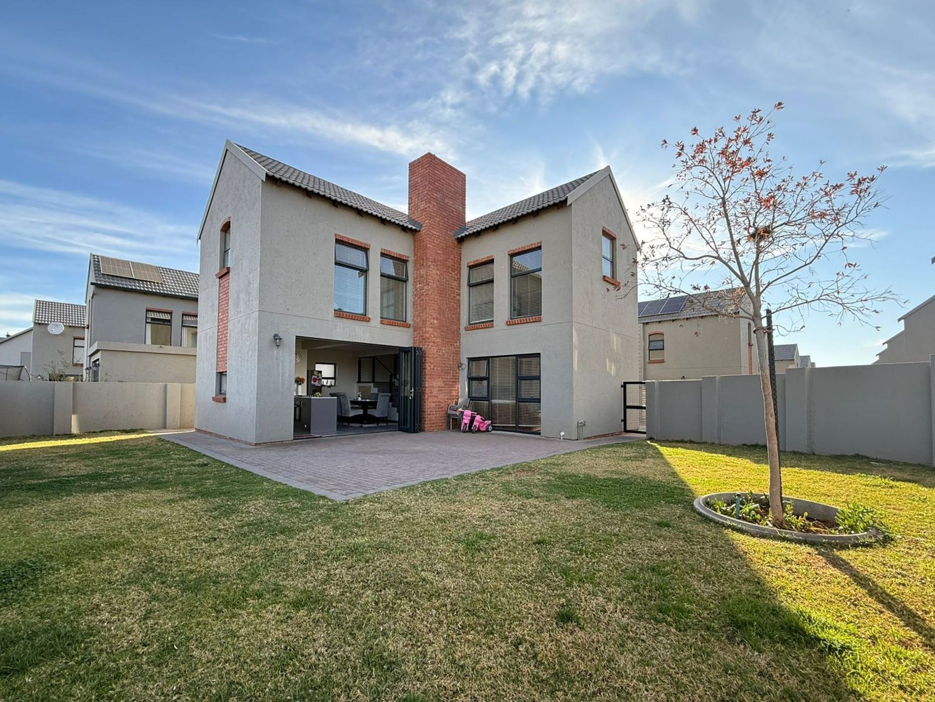 Townhouse for sale in Woodland Hills Bergendal - 1BX1711800