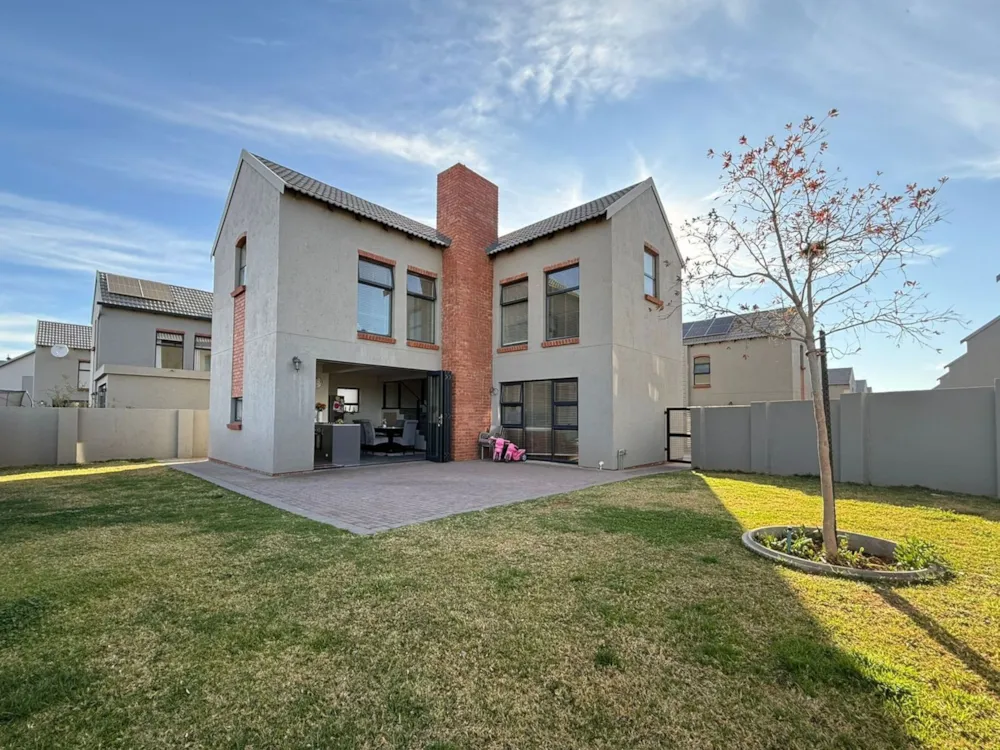 Townhouse for sale in Woodland Hills Bergendal - 1BX1741537