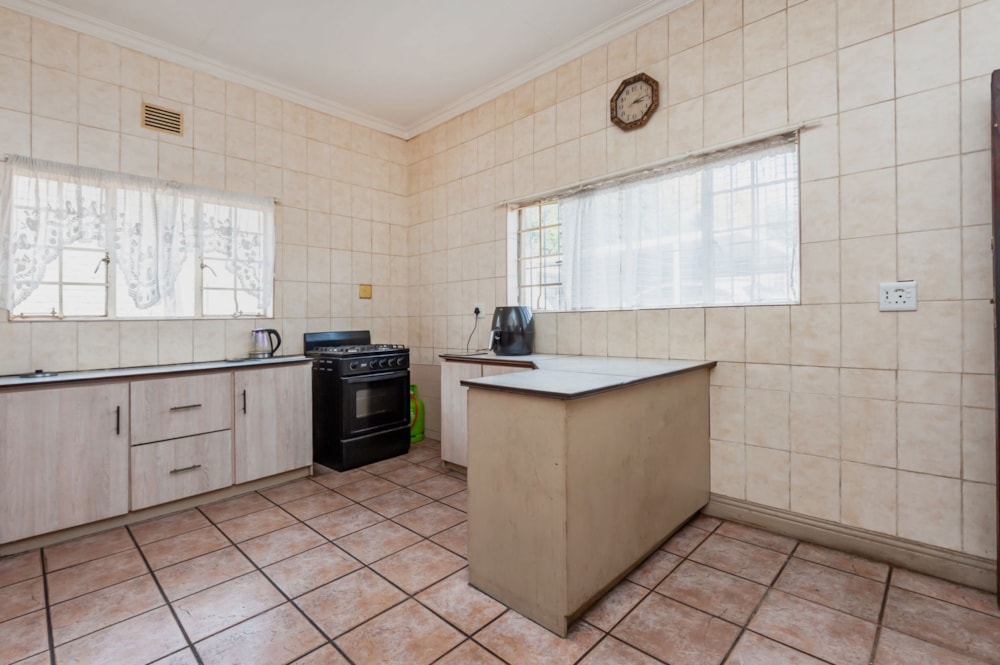 House for sale in The Hill, Johannesburg - 1GV1711330 House for sale in The Hill, Johannesburg - 1GV1711330