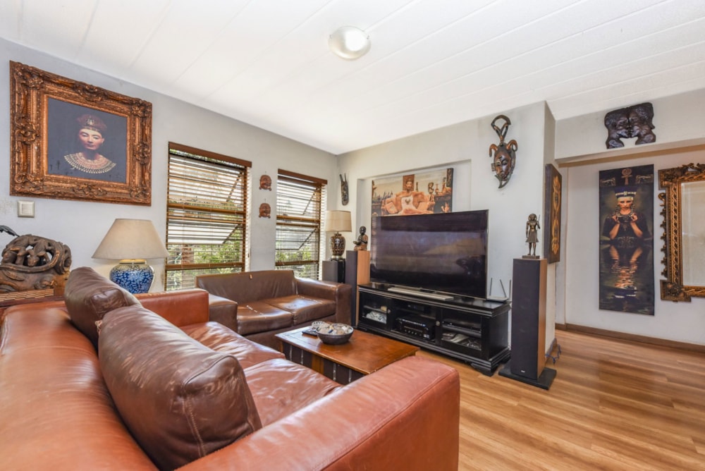 Garden apartment for sale in Fourways Area - FW1712044 Garden apartment for sale in Fourways Area - FW1712044