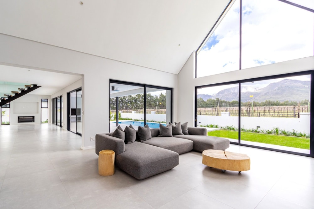 Security estate home for sale in Val de Vie Estate - VLV1712075 Security estate home for sale in Val de Vie Estate - VLV1712075