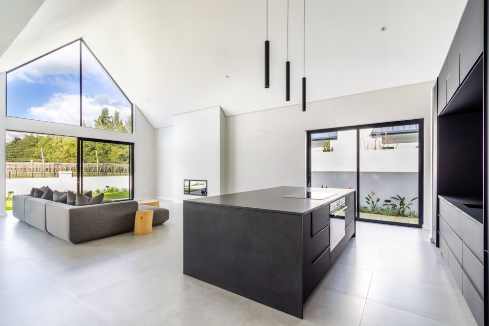 Security estate home for sale in Val de Vie Estate - VLV1712075 Security estate home for sale in Val de Vie Estate - VLV1712075