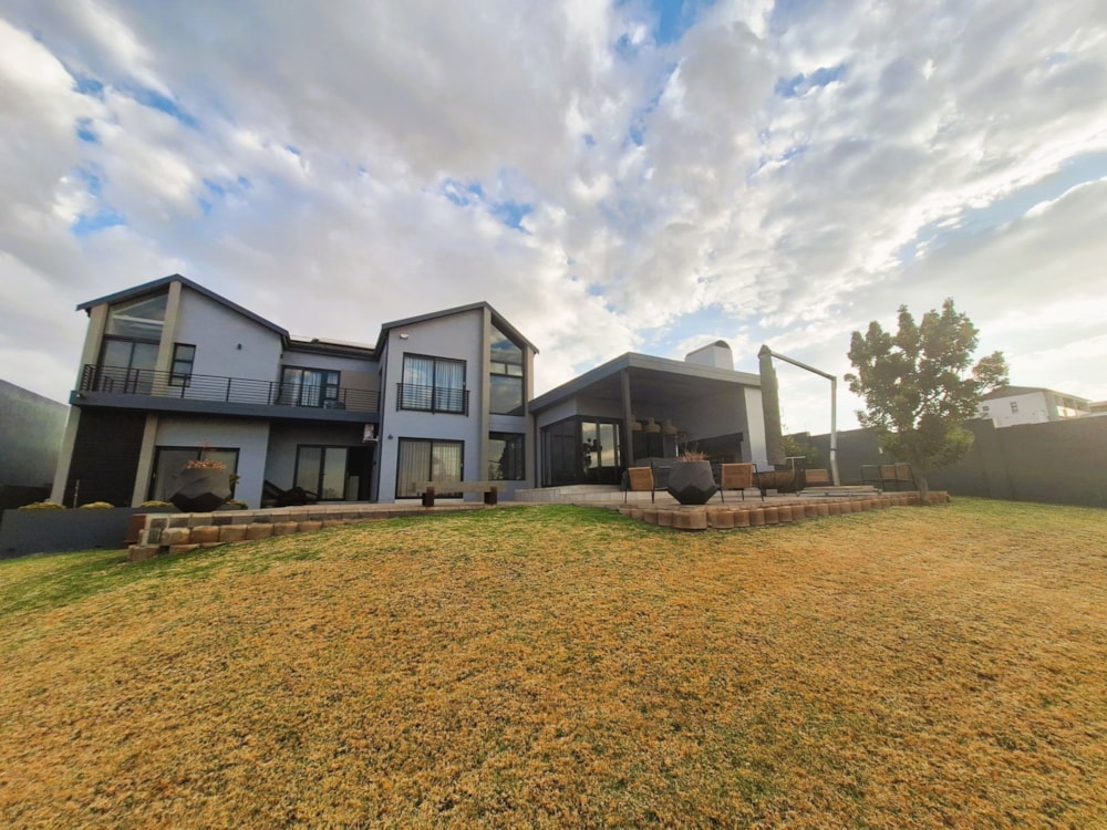 House for sale in Midstream Estate - CN1709969 House for sale in Midstream Estate - CN1709969
