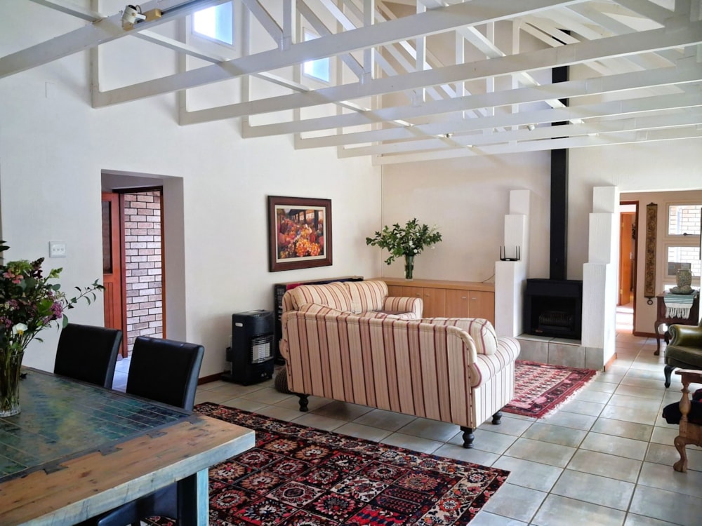 House for sale in Wesbank, Oudtshoorn - 1OU1711681 House for sale in Wesbank, Oudtshoorn - 1OU1711681