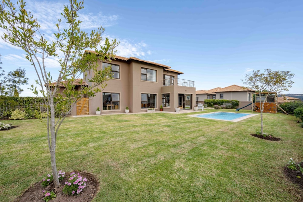 Double-storey house for sale in The Hill, Plettenberg Bay - 1KG1712594 Double-storey house for sale in The Hill, Plettenberg Bay - 1KG1712594