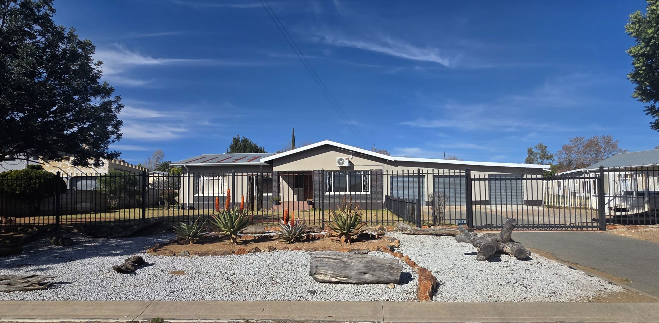 House for sale in Cradock - 1KK1711957