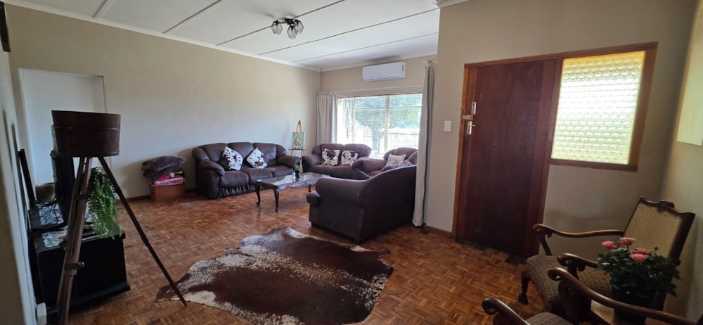 House for sale in Cradock - 1KK1711957 House for sale in Cradock - 1KK1711957
