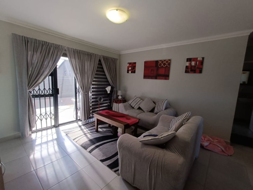 Townhouse for sale in Groenvlei, Bloemfontein - 1BX1712107