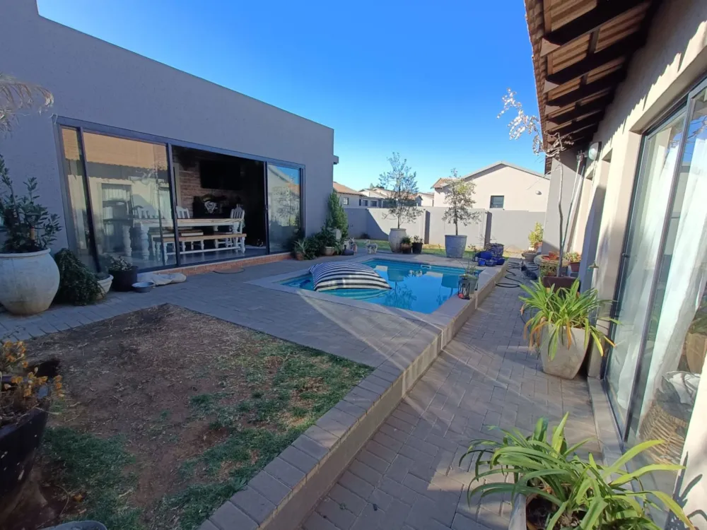 Townhouse sold in Groenvlei, Bloemfontein - 1BX1712893 Townhouse sold in Groenvlei, Bloemfontein - 1BX1712893