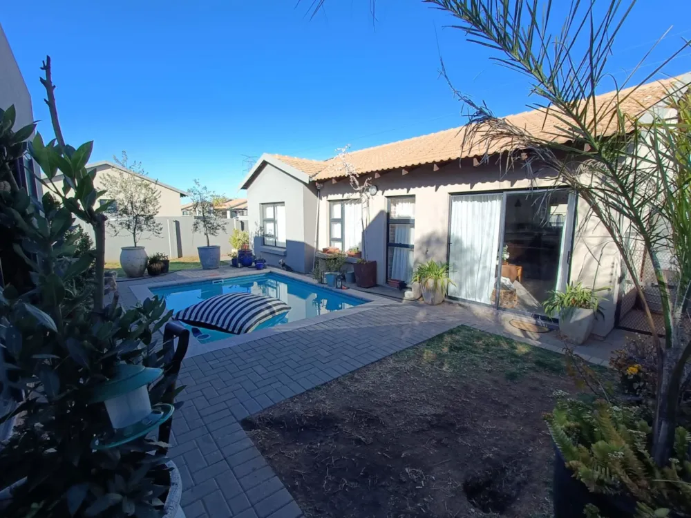 Townhouse sold in Groenvlei, Bloemfontein - 1BX1712893 Townhouse sold in Groenvlei, Bloemfontein - 1BX1712893