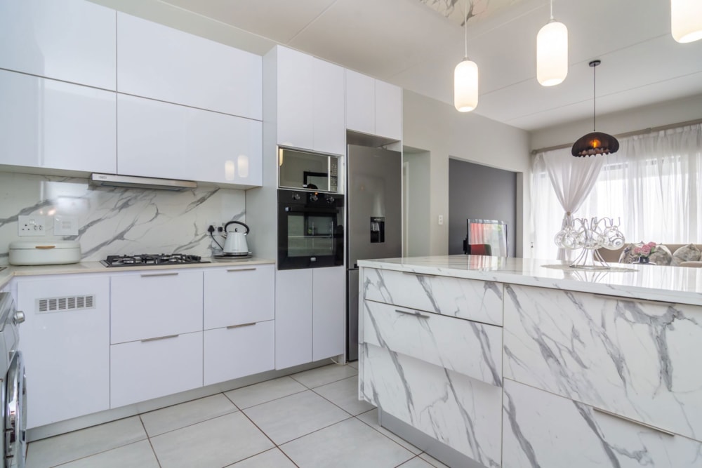 Apartment for sale in Homes Haven - 1KR1711722