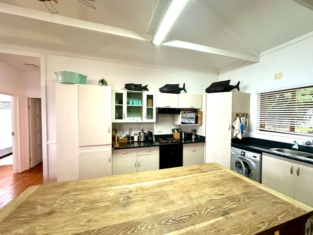 Beachfront villa for sale in Ponta de Ouro, Mozambique - 3MQ1610326 Beachfront villa for sale in Ponta de Ouro, Mozambique - 3MQ1610326