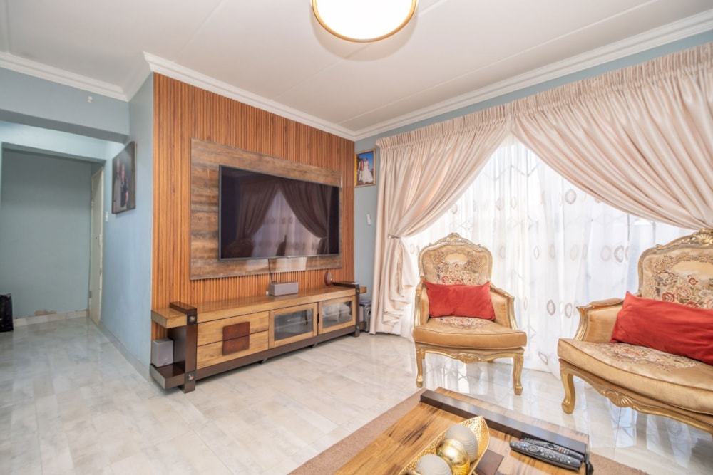 Double-storey cluster for sale in Grobler Park - RAN1709761 Double-storey cluster for sale in Grobler Park - RAN1709761