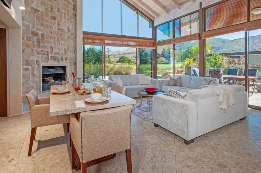 Golf estate house to rent in Arabella Country Estate - ONL1727019