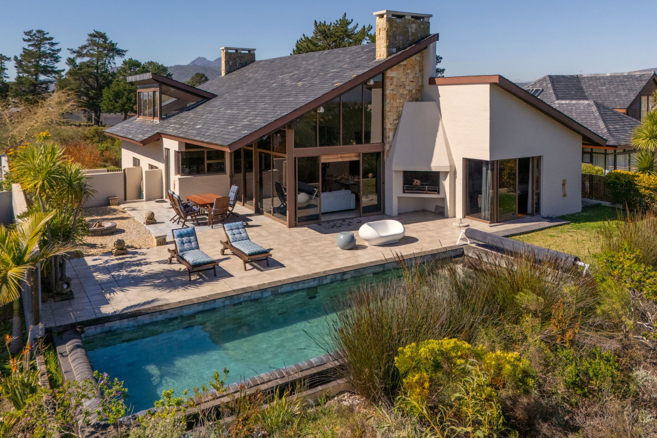 Golf estate house to rent in Arabella Country Estate - ONL1727019