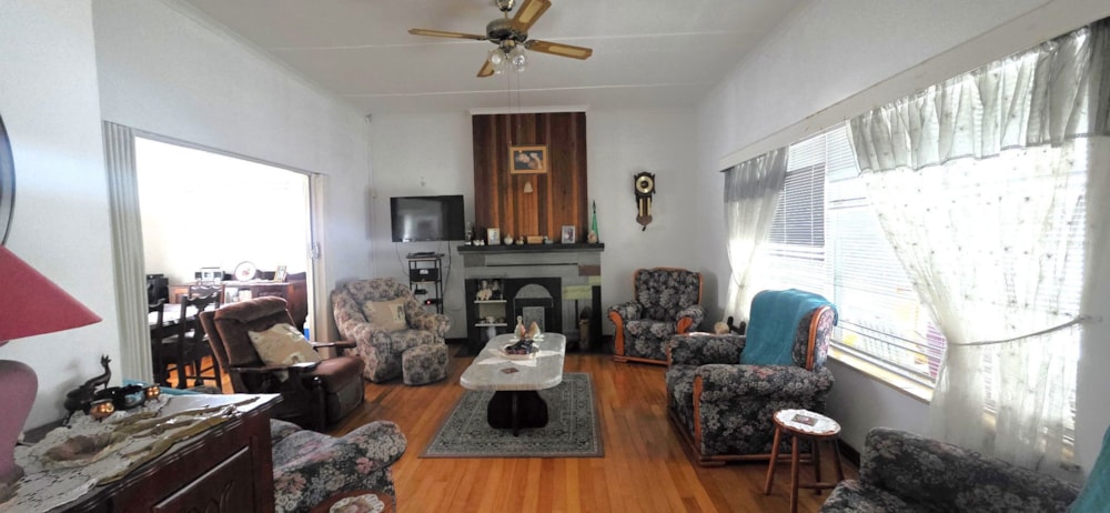 House for sale in Cradock - 1KK1712875 House for sale in Cradock - 1KK1712875