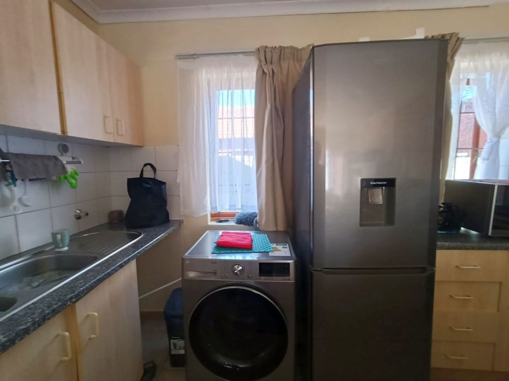 Townhouse to rent in Langenhovenpark - 1BX1710267