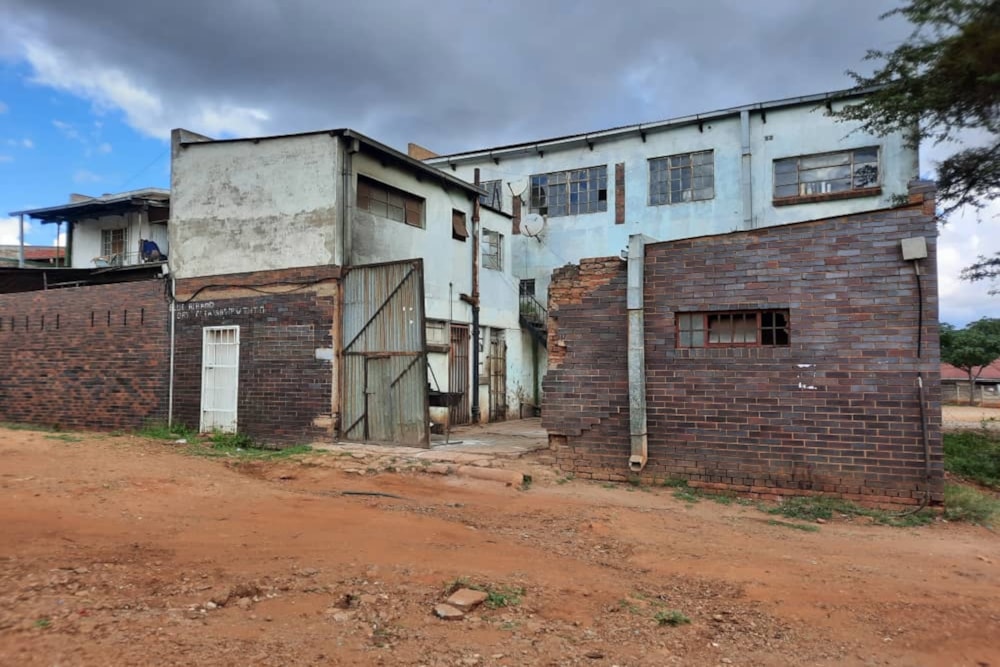 Commercial Building for sale in Bulawayo, Zimbabwe - 3ZB1642802