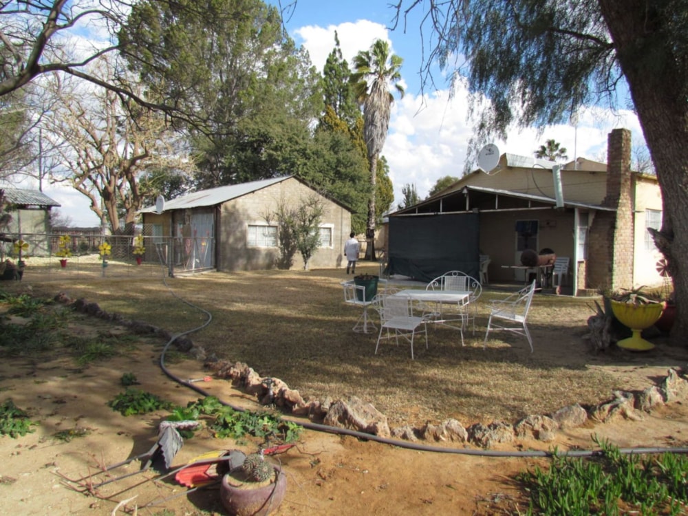 Commercial retail property for sale in Louwna - 1RN1692842