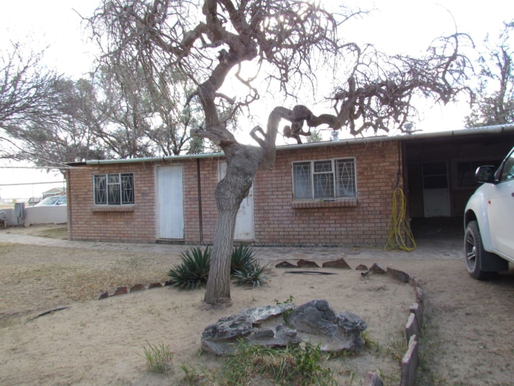 Commercial retail property for sale in Louwna - 1RN1692842 Commercial retail property for sale in Louwna - 1RN1692842