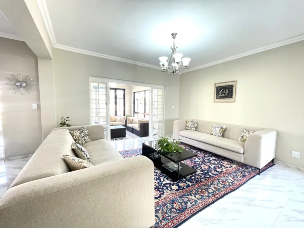Double-storey house for sale in Bendor - 1PS1712993