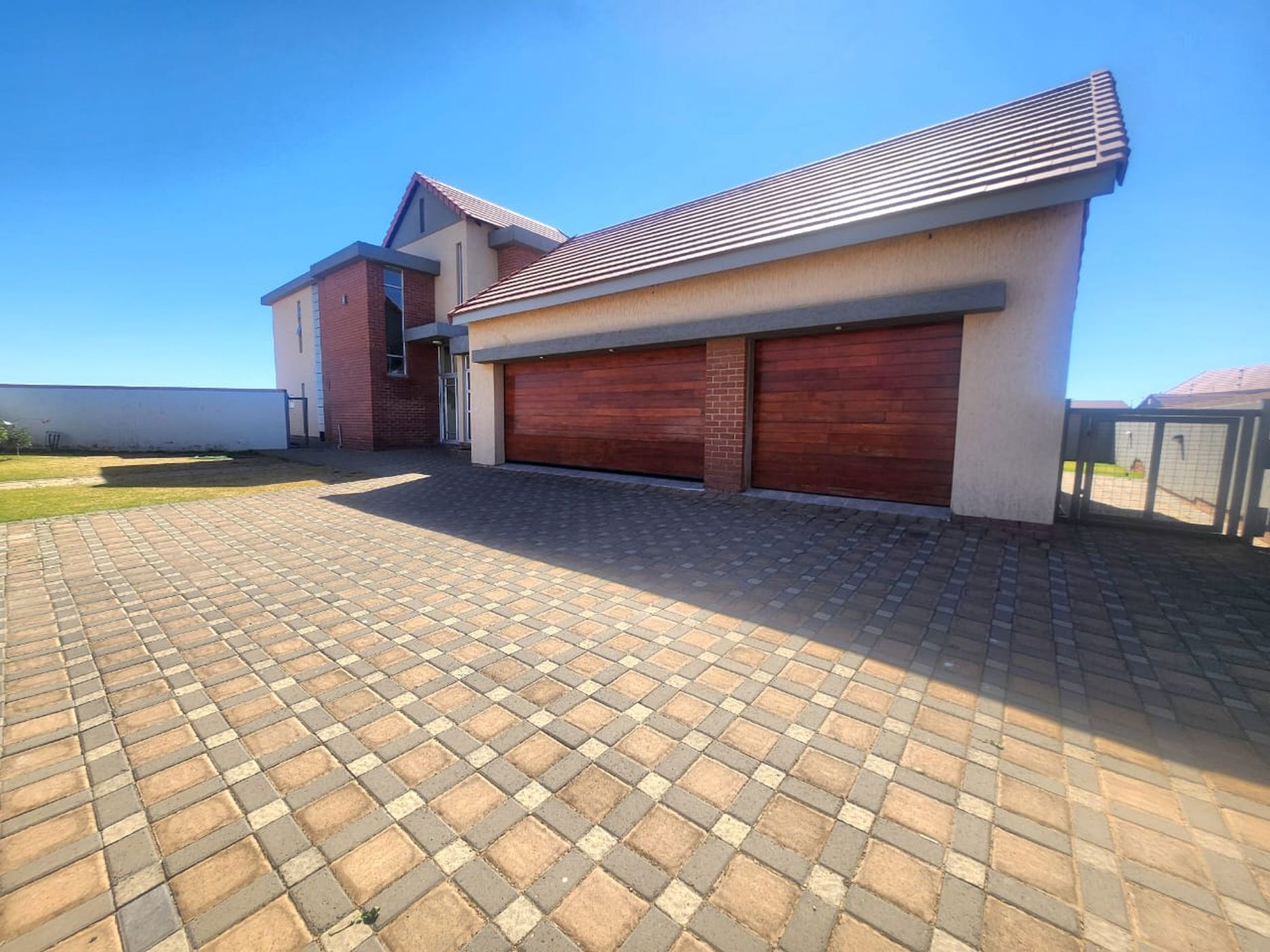 House for sale in Wild Olive Estate - 1BX1712416