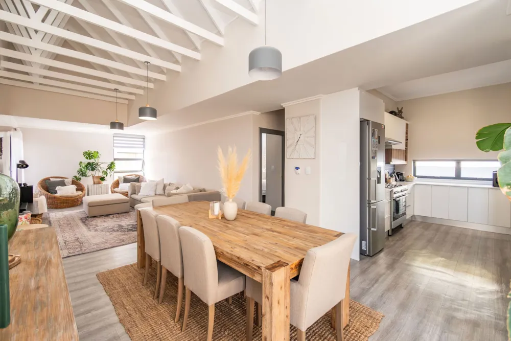 Townhouse sold in Somerton Estate - 1BX1711845