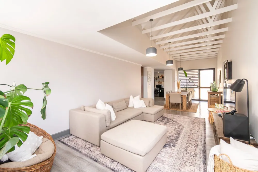 Townhouse sold in Somerton Estate - 1BX1711845