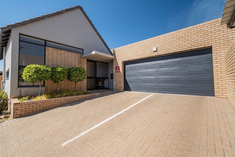 Townhouse for sale in Somerton Estate - 1BX1711845