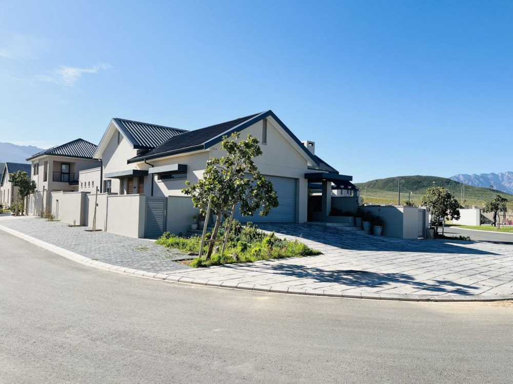 House for sale in Altona Village - TK1709731