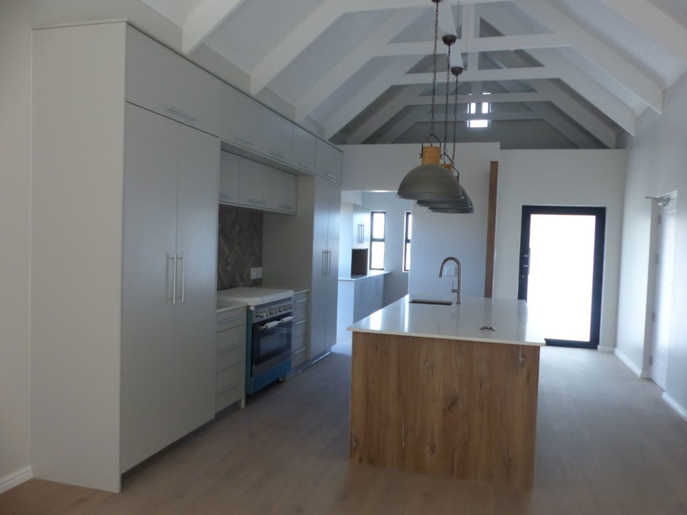 House let in Mount Royal Golf & Country Estate - 1SJ1707922 House let in Mount Royal Golf & Country Estate - 1SJ1707922