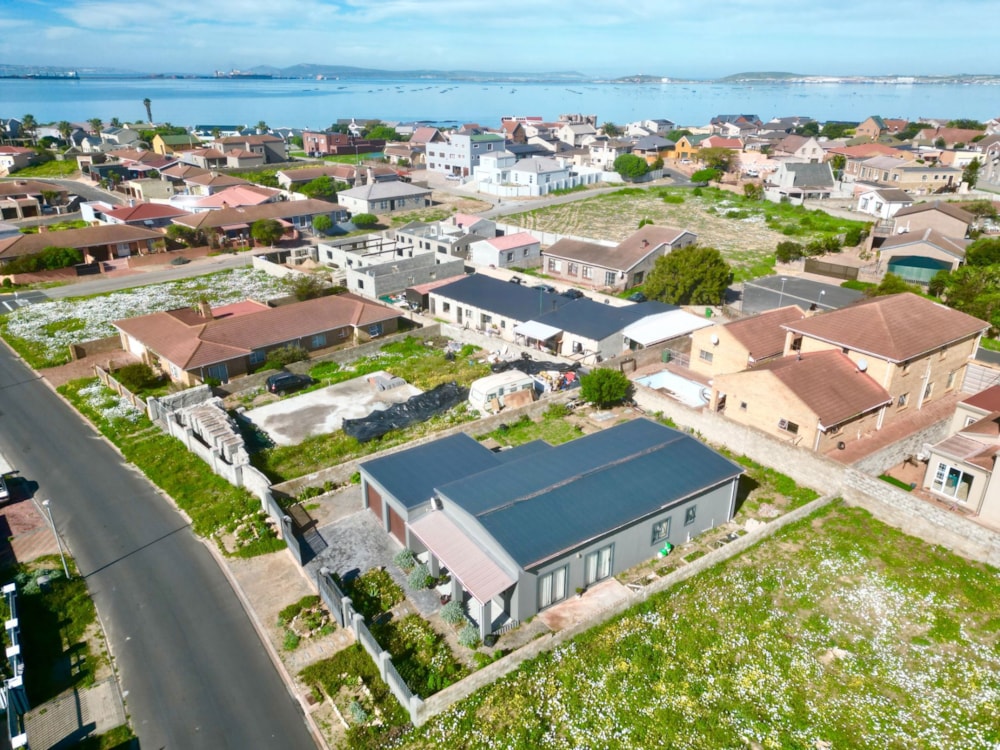 House for sale in Bluewater Bay, Saldanha Bay - LA1711357 House for sale in Bluewater Bay, Saldanha Bay - LA1711357