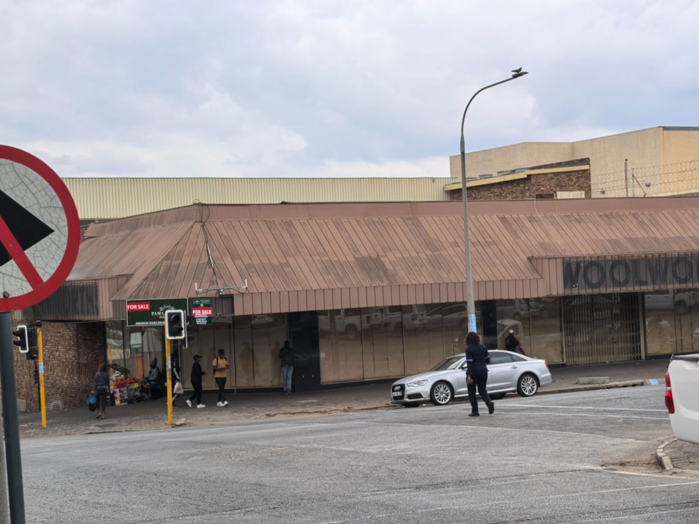 Commercial retail property to rent in Mbombela Central (Nelspruit Central) - 1NS1681228 Commercial retail property to rent in Mbombela Central (Nelspruit Central) - 1NS1681228