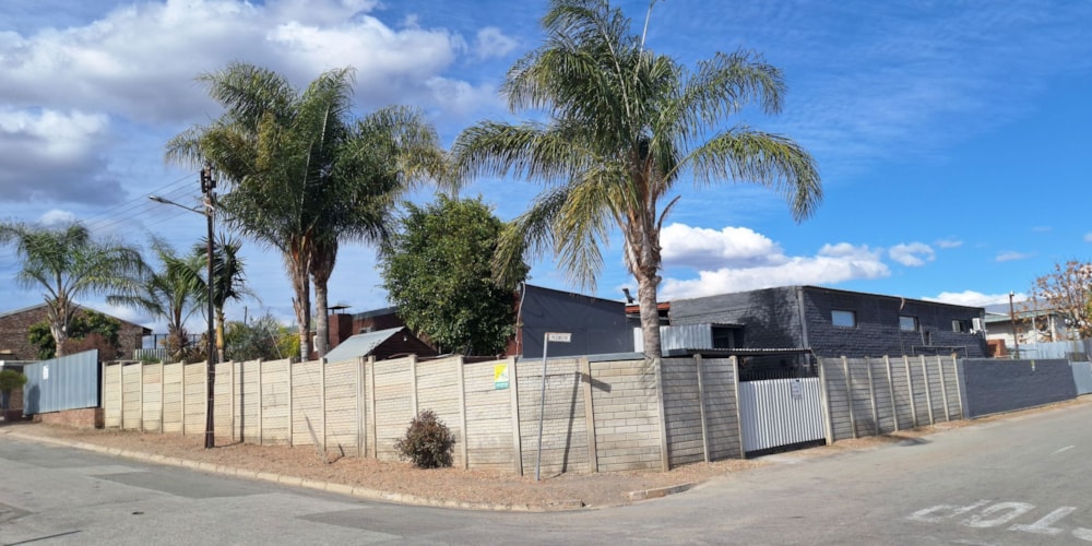 Commercial Building for sale in Oudtshoorn South - 1OU1681382 Commercial Building for sale in Oudtshoorn South - 1OU1681382